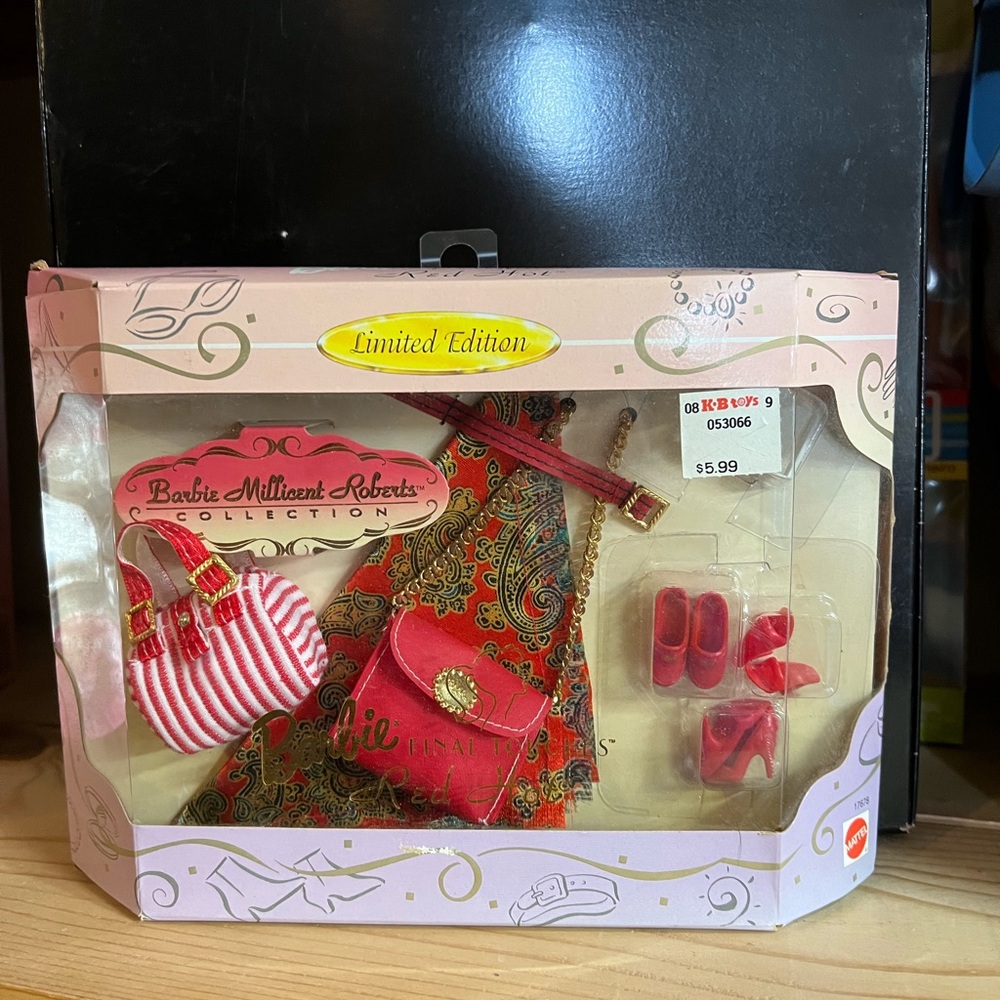 Barbie Fashion Accessory Set with Pink, Yellow and Green Accents from 1997 NRFB